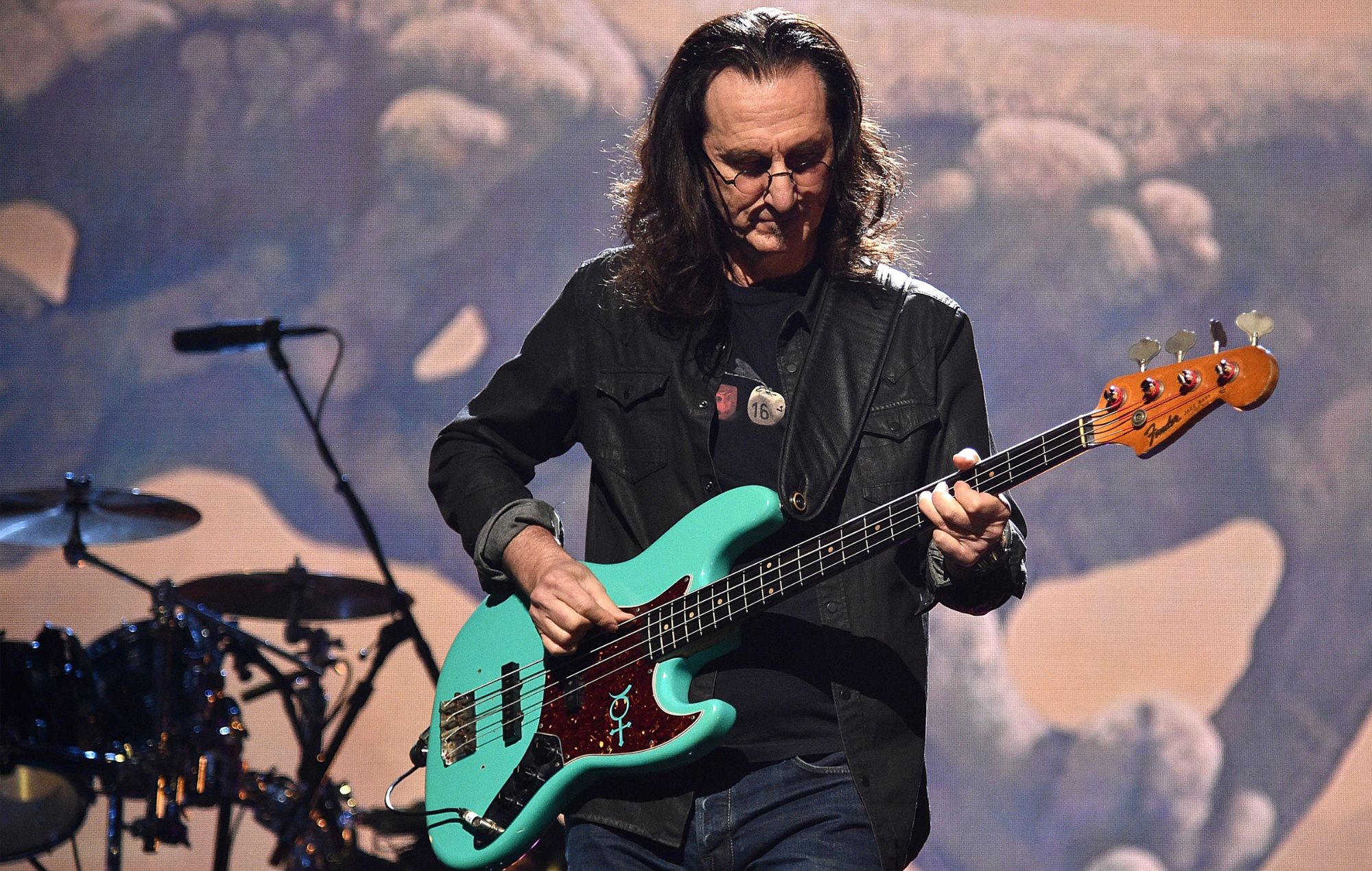 Rush’s Geddy Lee hosts new docu-series about bassists with Krist Novoselic, Robert Trujillo and more