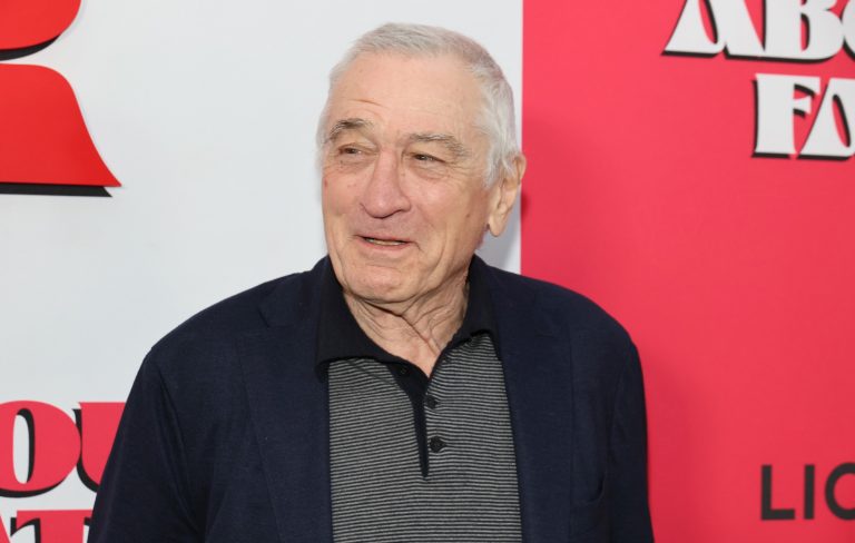 Robert De Niro dismisses claims that he was an abusive boss