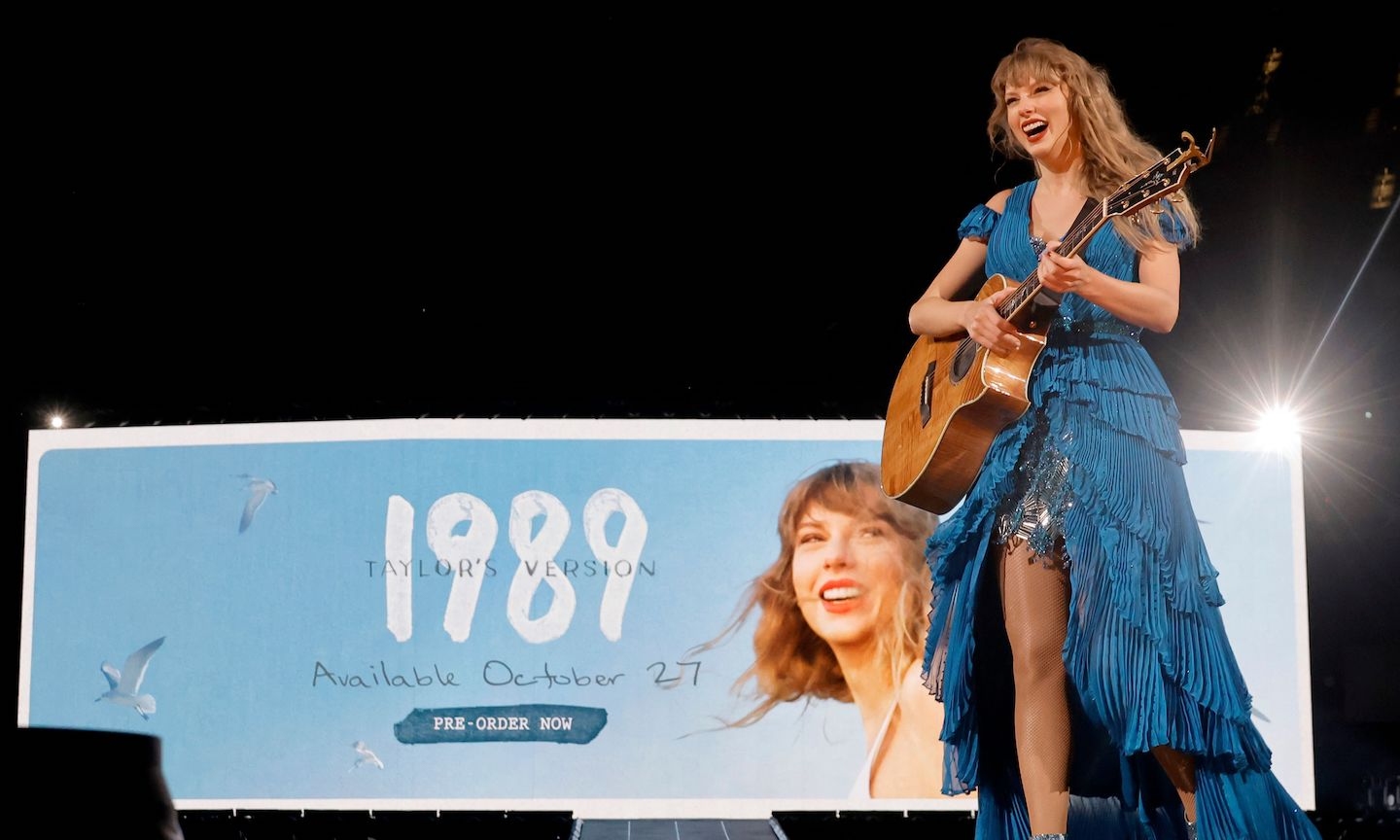 Taylor Swift Re-Opens The Vault To Share ‘1989 (Taylor’s Version)’