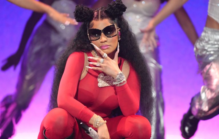 Nicki Minaj delays new album until her birthday