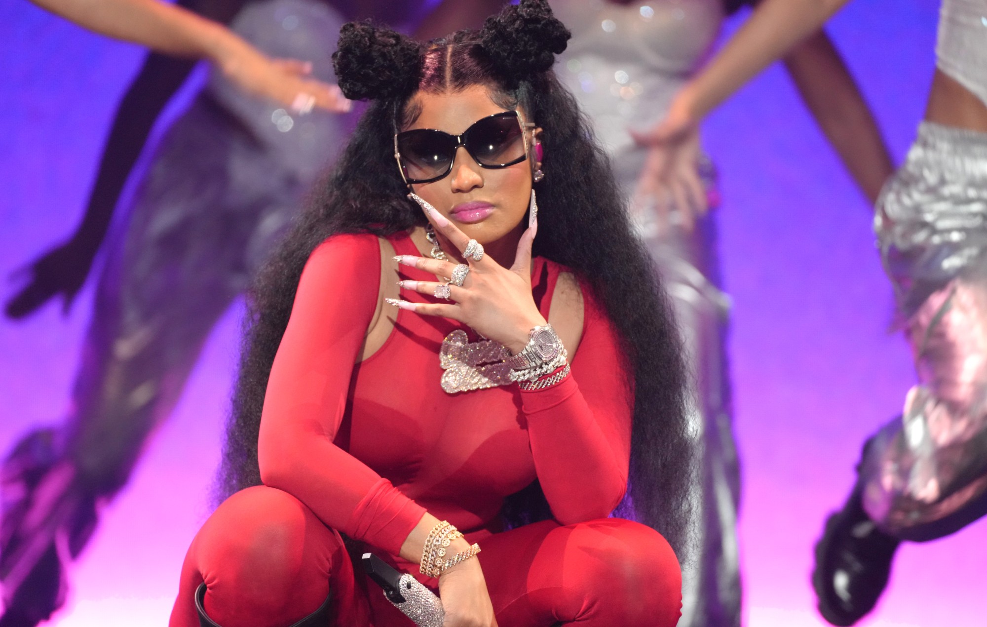 Nicki Minaj delays new album until her birthday