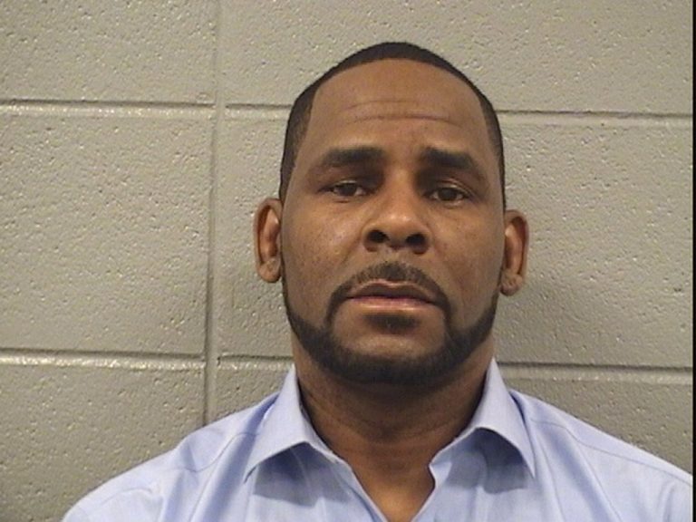 Jailbird Singer R. Kelly Sues Feds & Tasha K, Alleging Leaks Of Personal Info