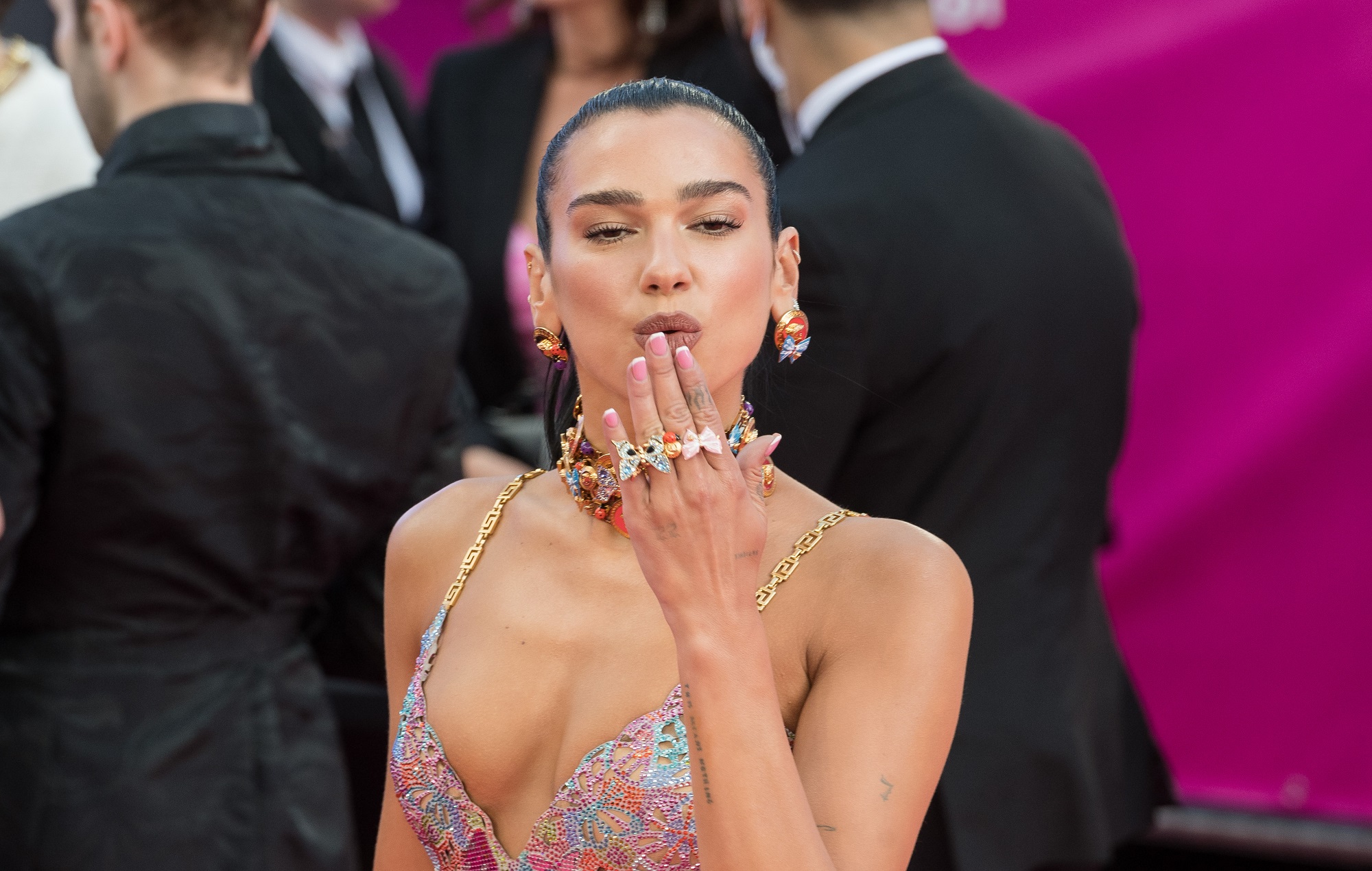 Dua Lipa shares snippet of new single ‘Houdini’