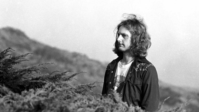 “I jammed with Hendrix and Clapton in a loft in New York”: Roger McGuinn’s stories of John Lennon, Bob Dylan, Jim Morrison and more