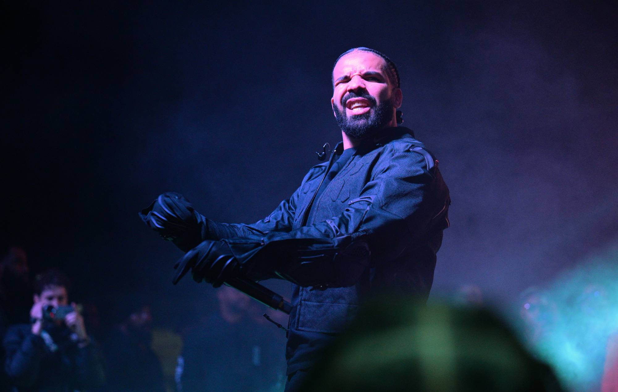 Drake debuts new face tattoo of a Toronto slang term