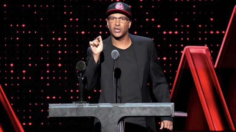 “If you’ve got a boss, join a union. If you’re an anarchist, throw a brick. If you’re a soldier or a cop, follow your conscience not your orders”: watch Tom Morello’s speech as Rage Against The Machine are inducted into the Rock And Roll Hall Of Fame