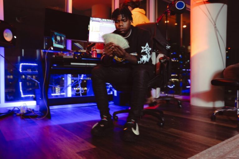 Liv Gway: Atlanta’s Rising Star and the Art of Elevating Through Music