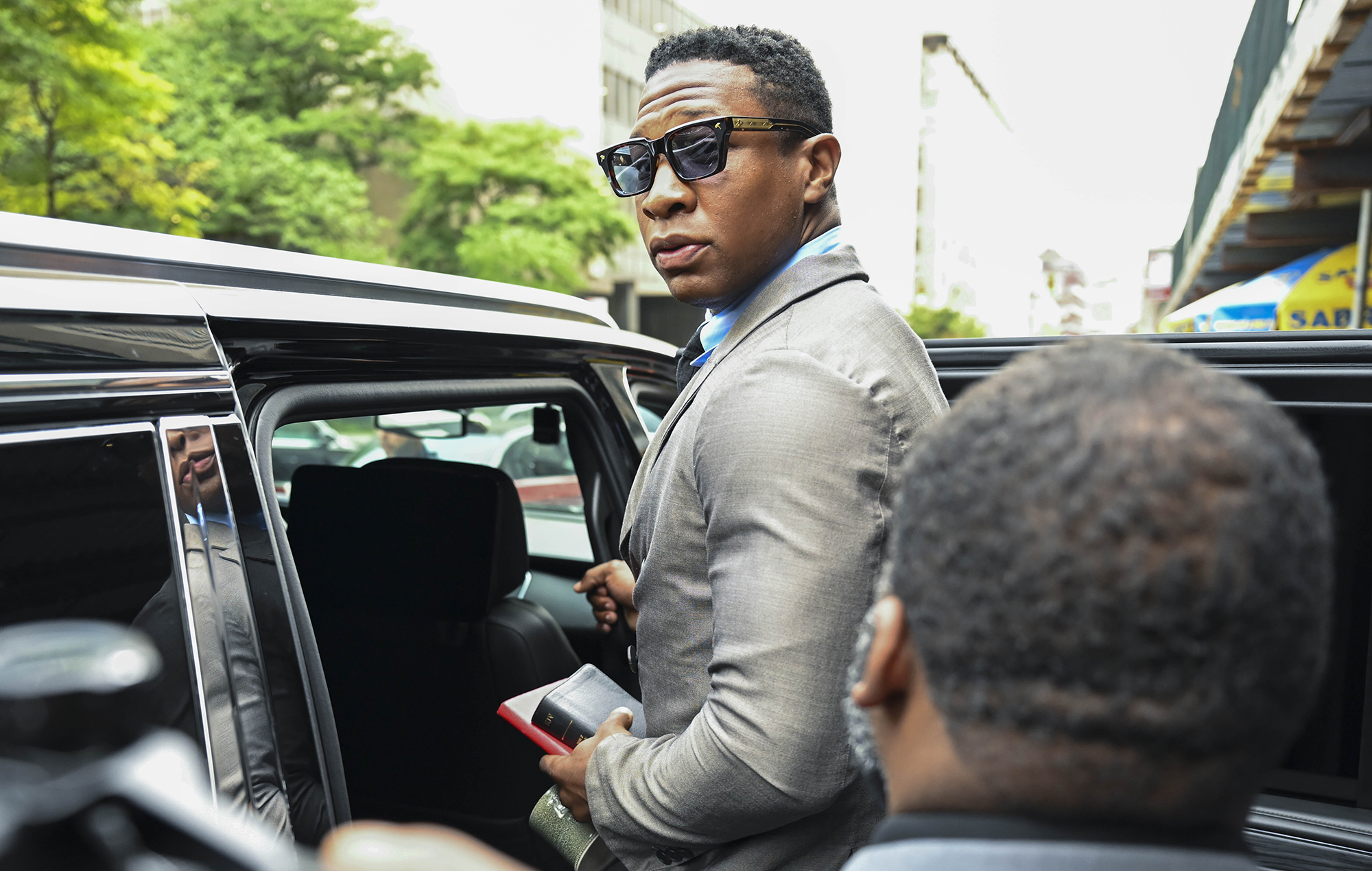 Jonathan Majors allowed to mention ex-girlfriend’s arrest in assault trial