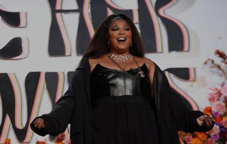 Lizzo: “I’m working on music, myself, trust issues with the world”