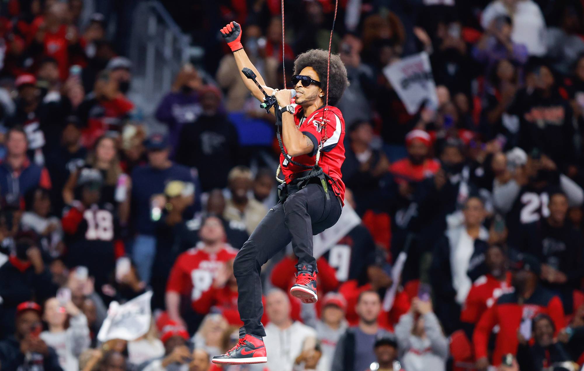 Watch Ludacris perform ‘Move B***h’ while descending from the Atlanta Falcons’ Stadium’s roof