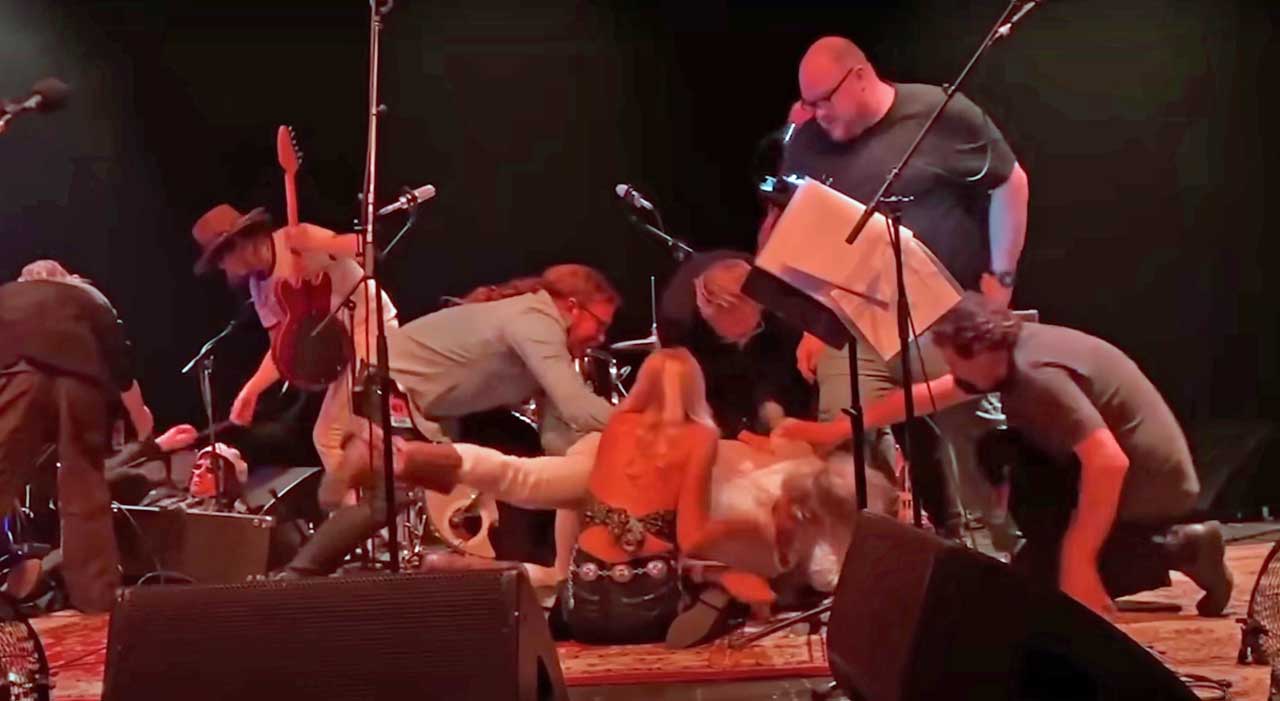 Brian Jonestown Massacre show in Australia ends in chaos after a vicious onstage brawl