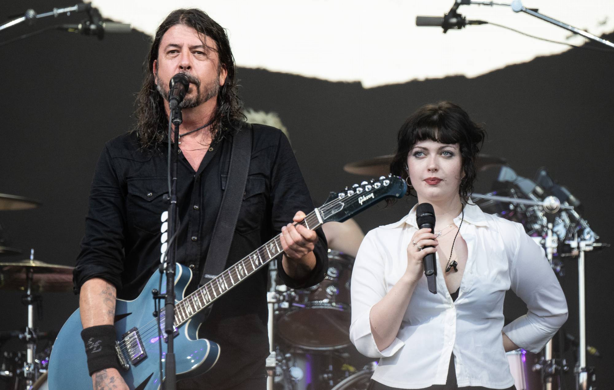 Watch Dave Grohl join daughter Violet to cover Nirvana and Foo Fighters