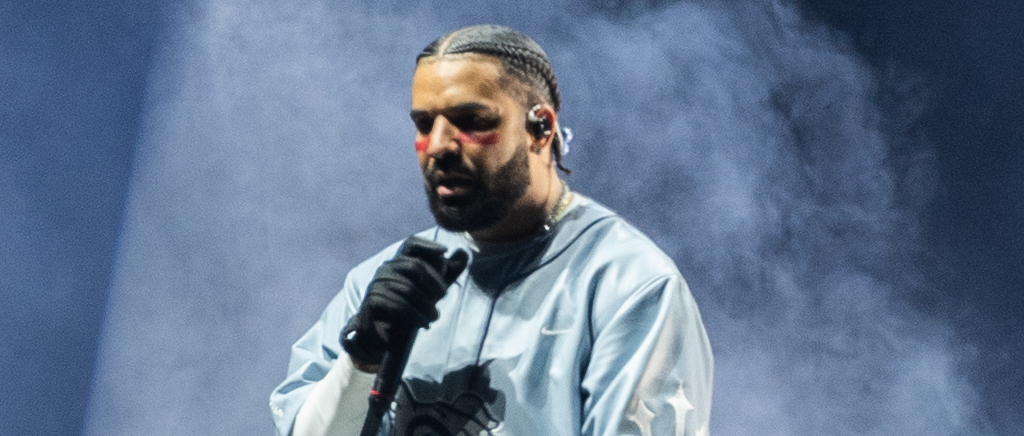 How To Use Cash App To Buy Drake & J. Cole Tickets For The ‘It’s All A Blur Tour — Big As The What?’