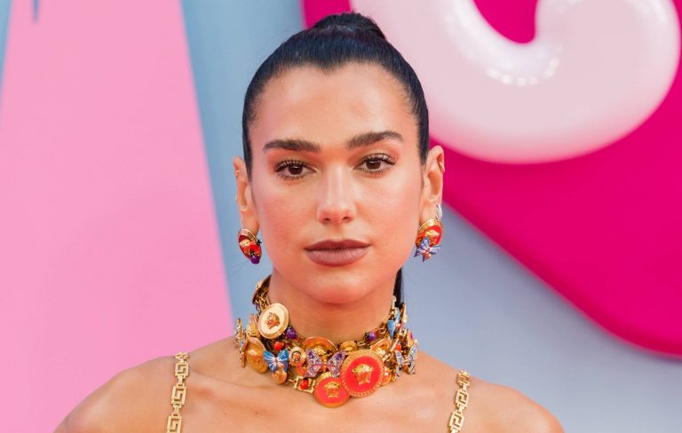 Dua Lipa acquires the rights to her songs in publishing deal