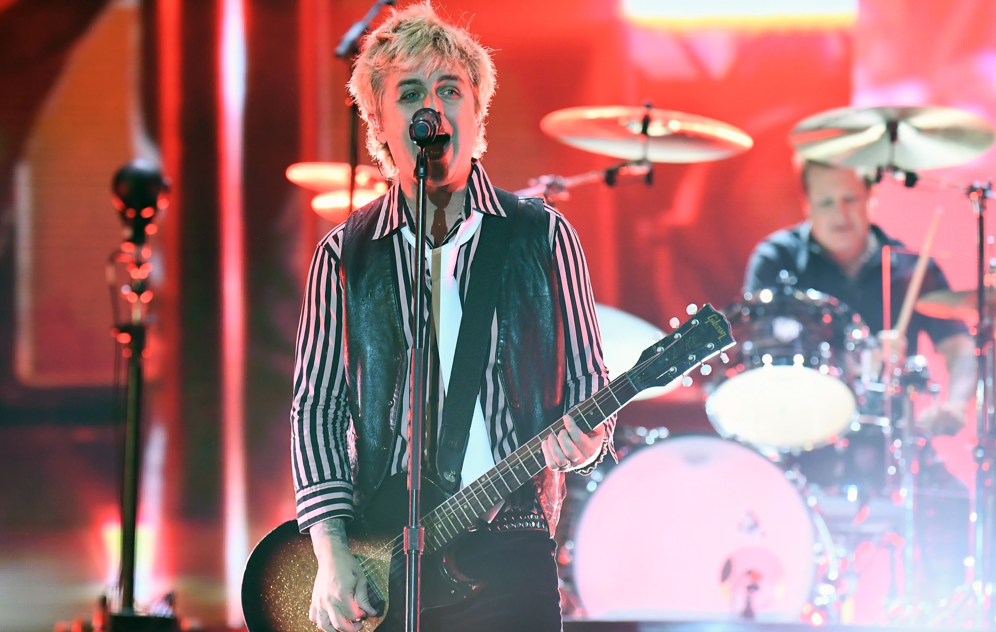 Watch Green Day play surprise intimate gig in London pub