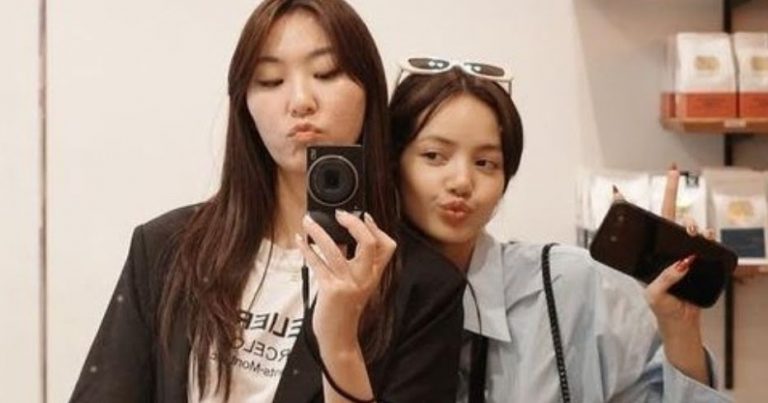 Concern For BLACKPINK’s Future Grows As Lisa’s Manager Seemingly Leaves YG Entertainment