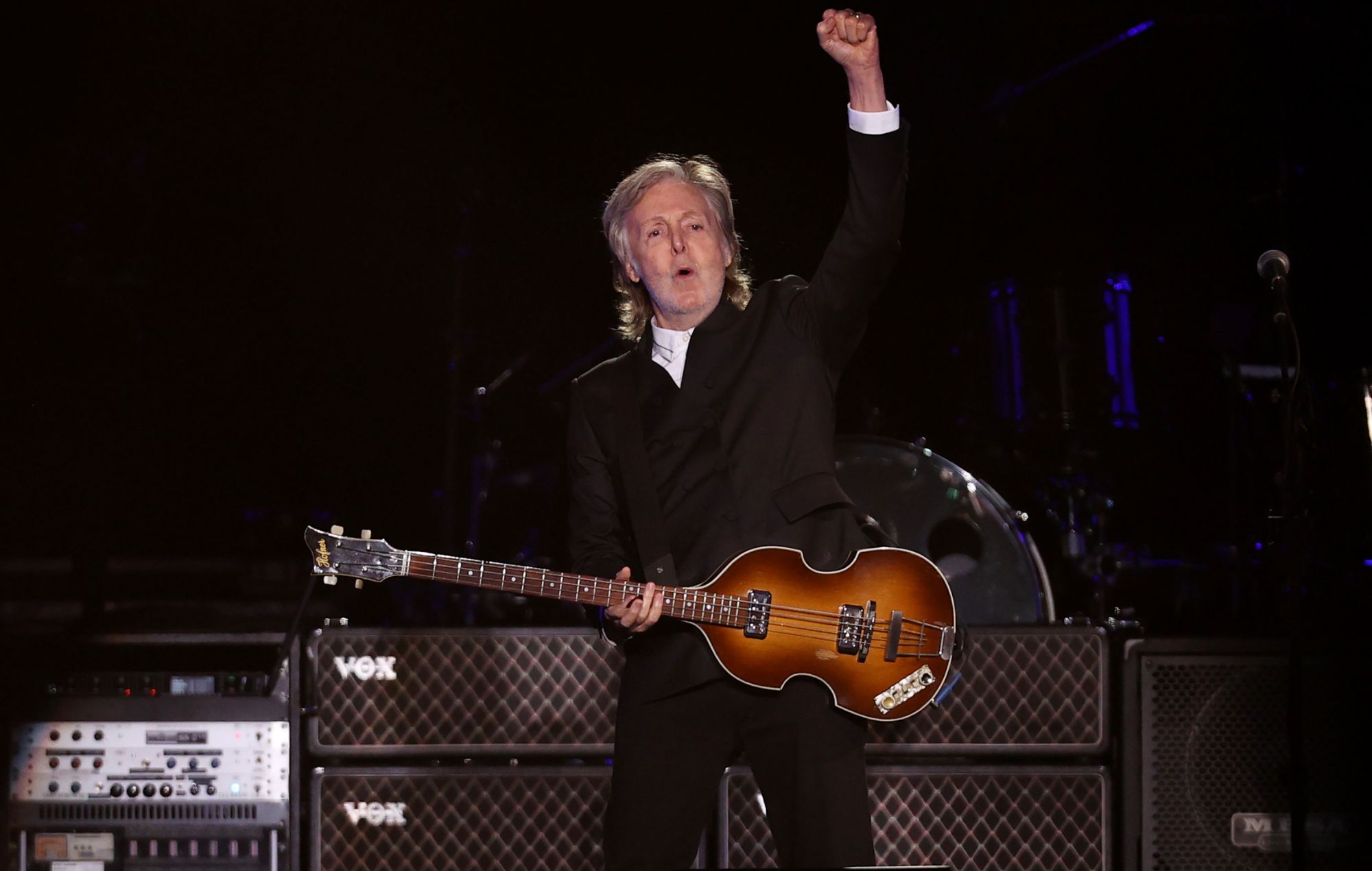 Paul McCartney feared he was “gonna kill” old woman with explosive ‘Live And Let Die’ performance