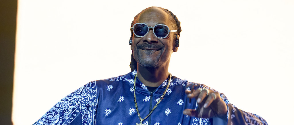 Snoop Dogg Broke Stoners’ Hearts Everywhere By Announcing He’s ‘Giving Up Smoke’