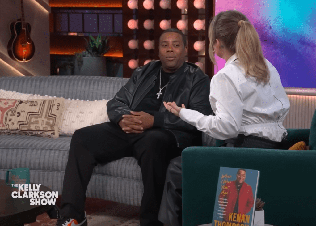 Kelly Clarkson Tells Kenan Thompson She Brushes Her Teeth In The Shower & Doesn’t Wash Her Legs