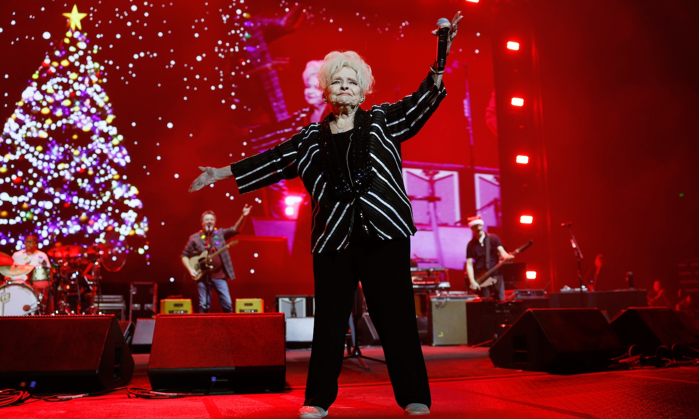 Brenda Lee Discusses ‘Rockin’ Around The Christmas Tree’ In New Interview