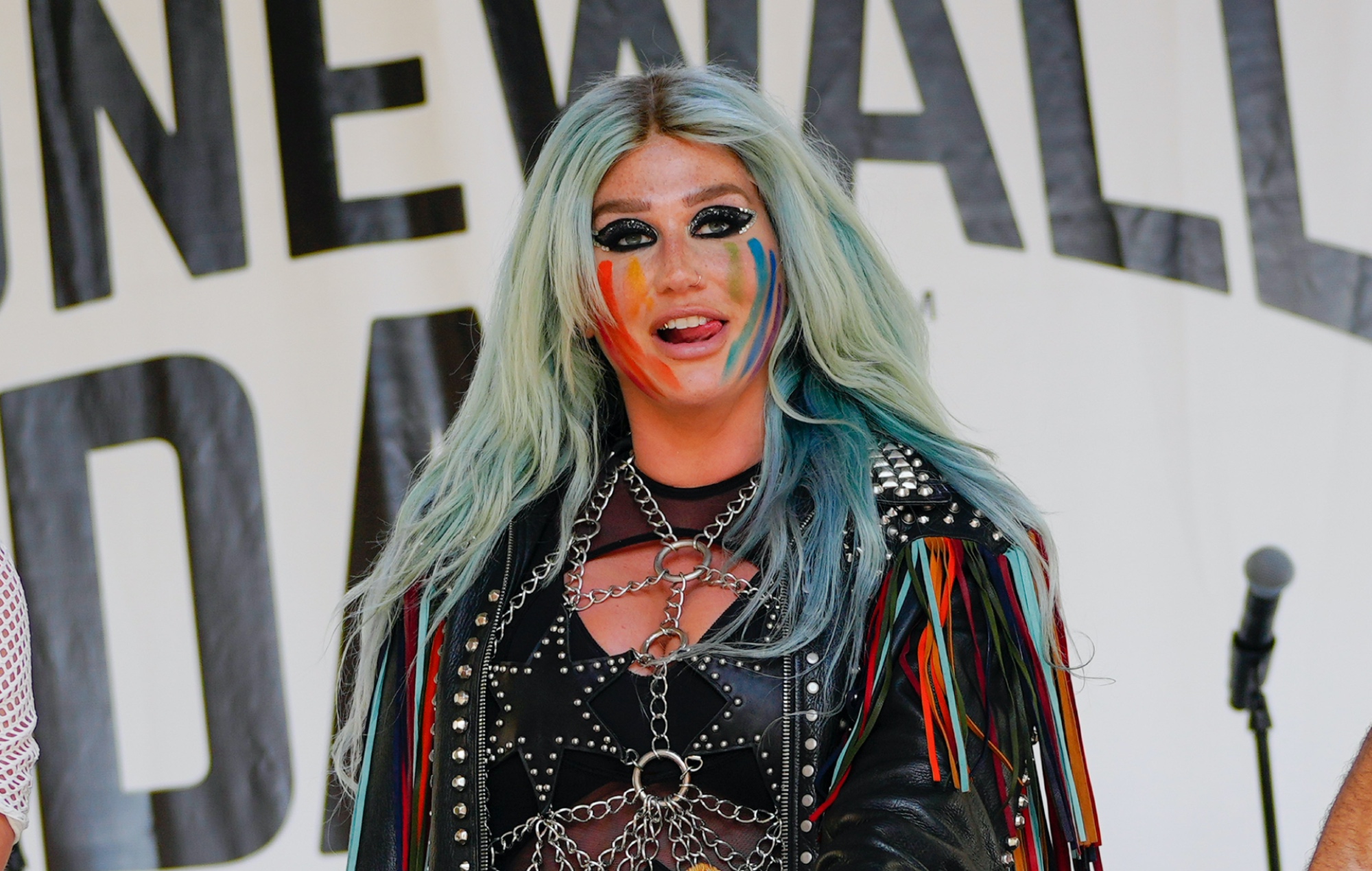 Kesha is now finally free from Dr. Luke’s Kemosabe record label