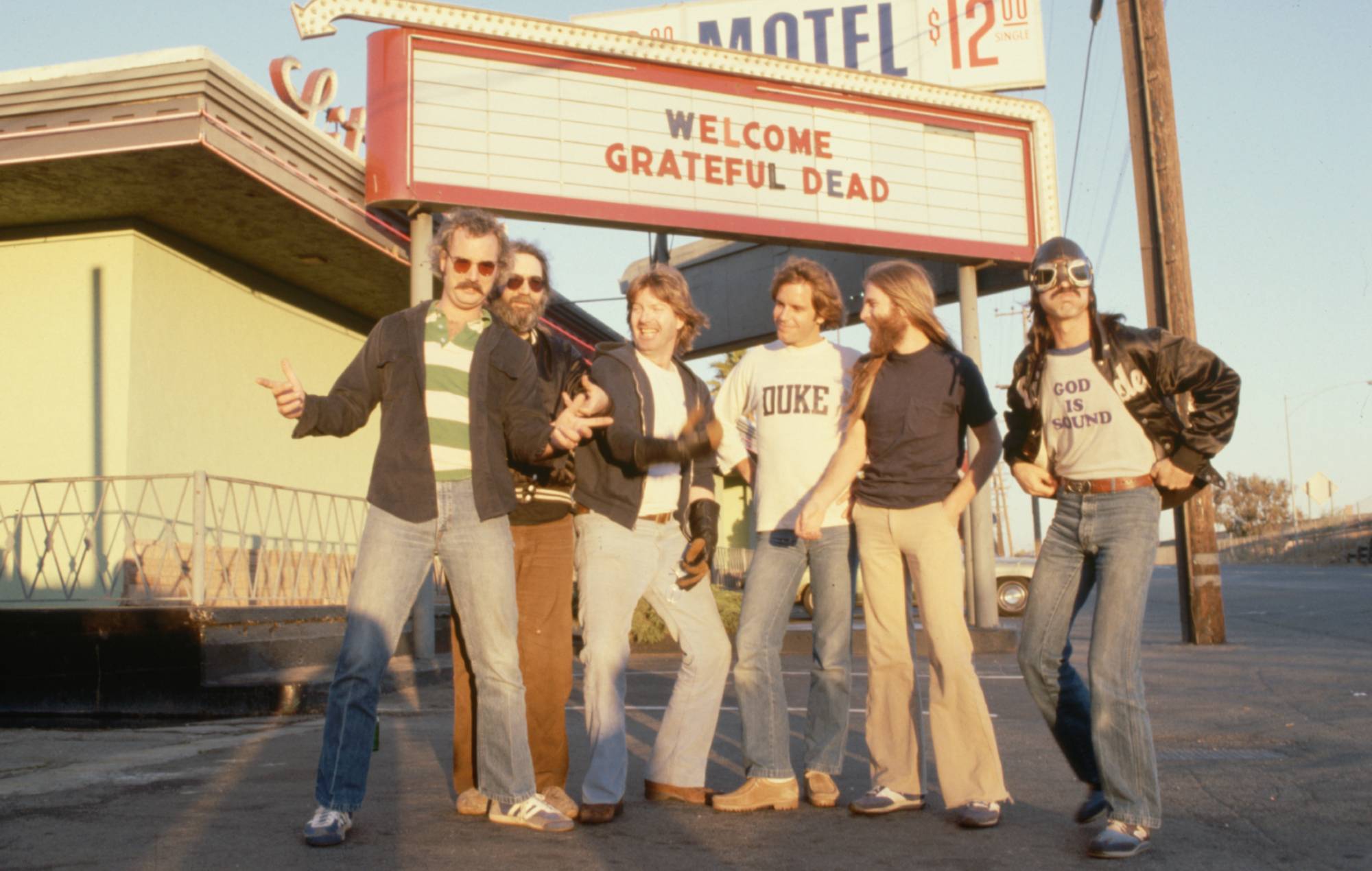 Stanford University is offering a course on The Grateful Dead