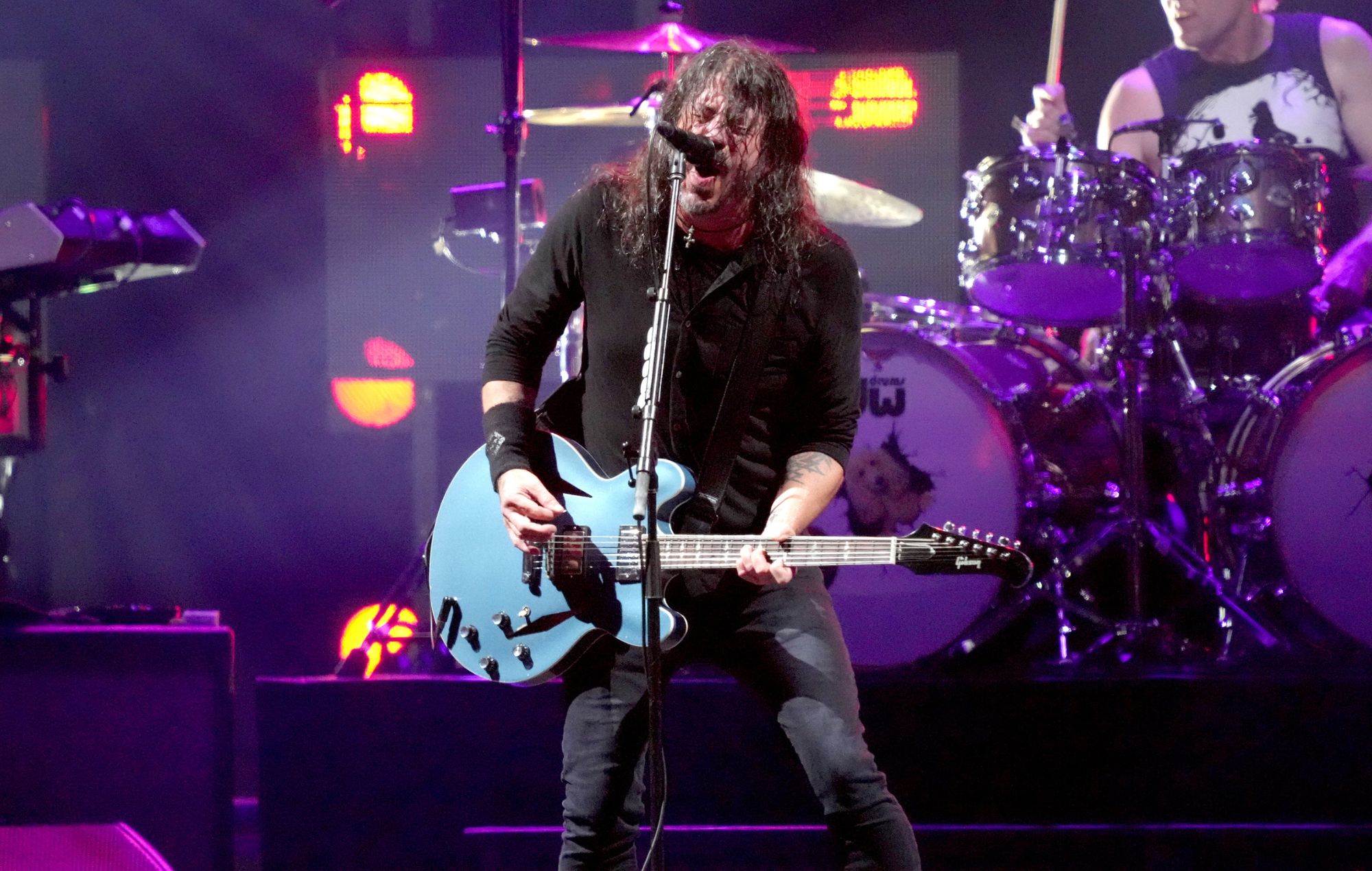 Dave Grohl releases extended live version of 23-minute instrumental, ‘Play’