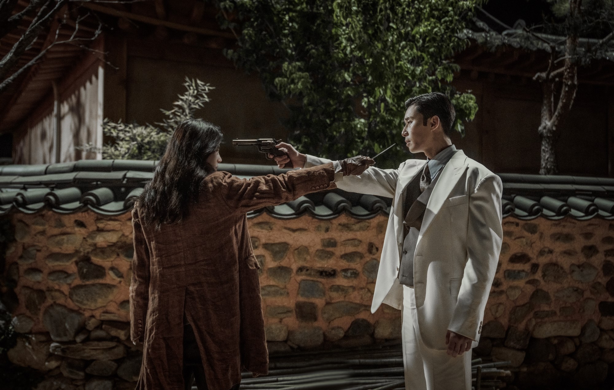 Han So-hee, Park Seo-jun face off in ‘Gyeongseong Creature’ trailer