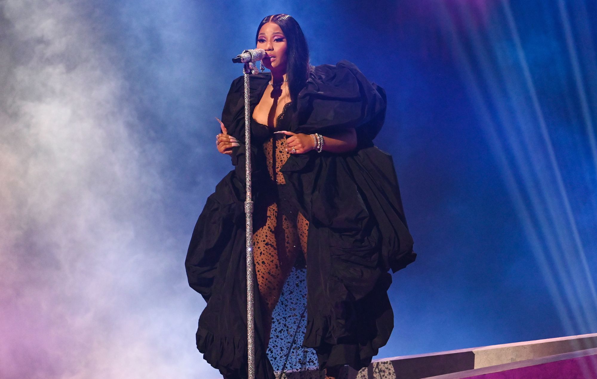 Nicki Minaj pulls out from Jingle Ball, to be replaced by Lil Wayne