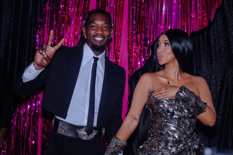 Cardi B & Offset Hook Up For New Year’s Eve At Strip Club After Breaking Up