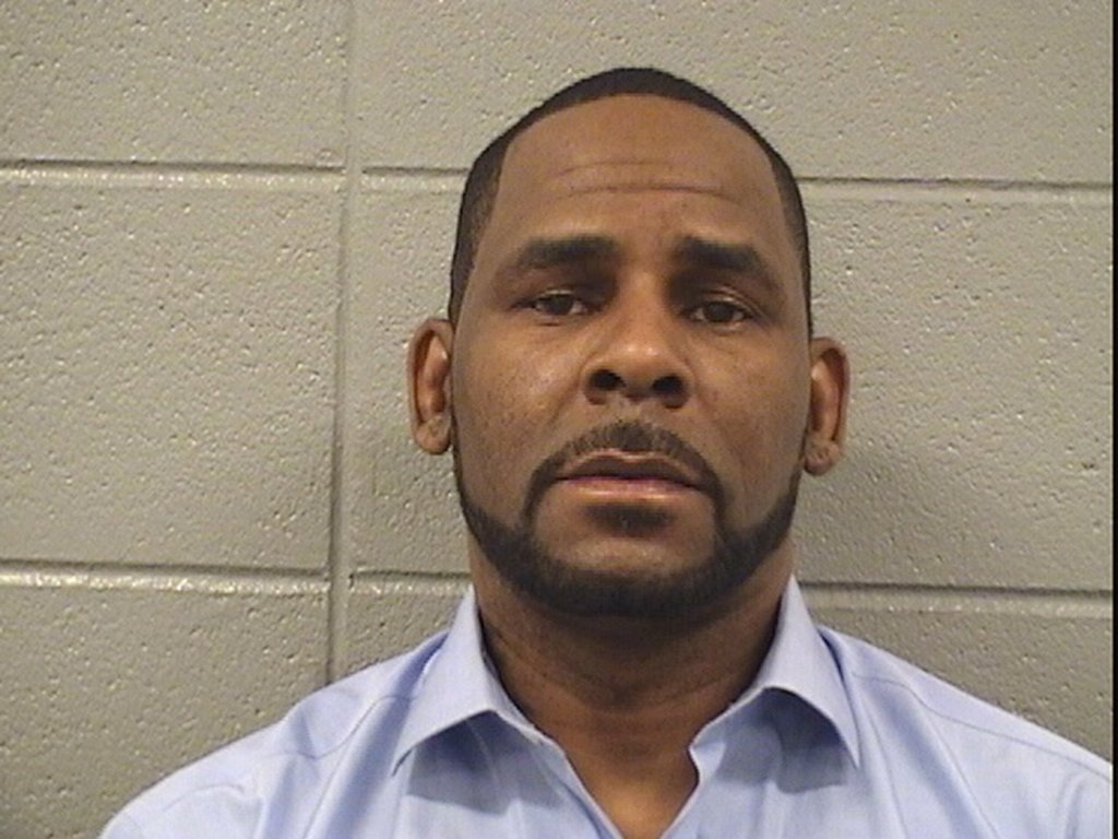 R. Kelly Claims He Can’t Read, Shouldn’t Pay $10.5 Million Lawsuit