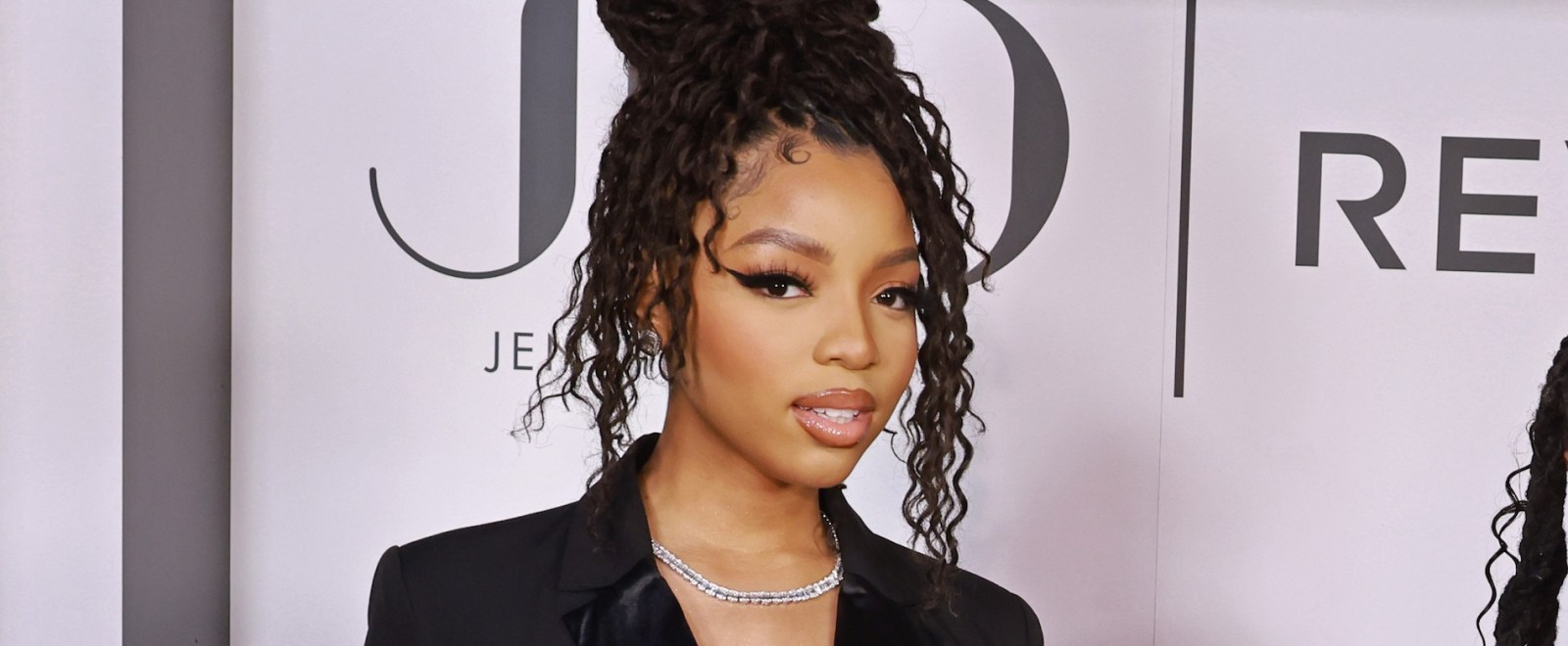 Chlöe Could Be Reuniting With Her Sister Halle Bailey, Or So The Singer Teased While Chatting With Fans