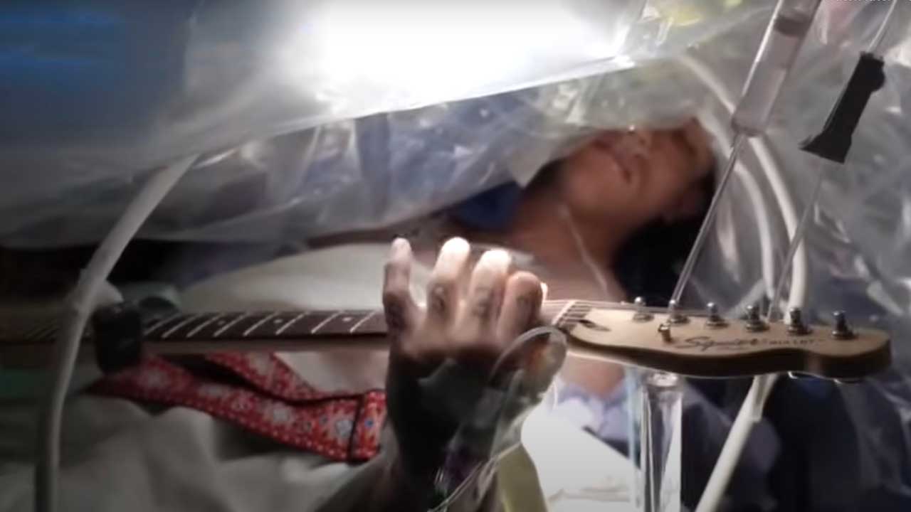 “I felt like it was such a unique experience that I couldn’t pass up”: Florida man plays Deftones and System of a Down riffs while undergoing brain surgery