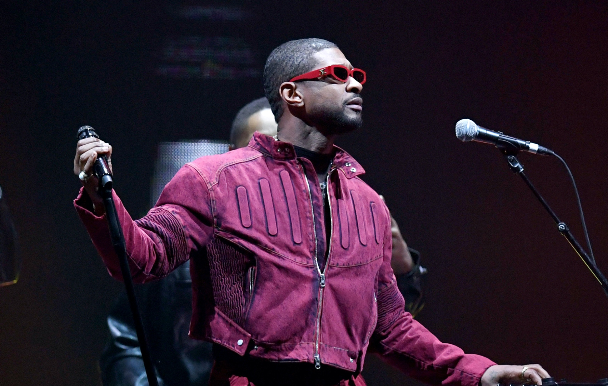 Usher teases big special guests for his Super Bowl Halftime Show