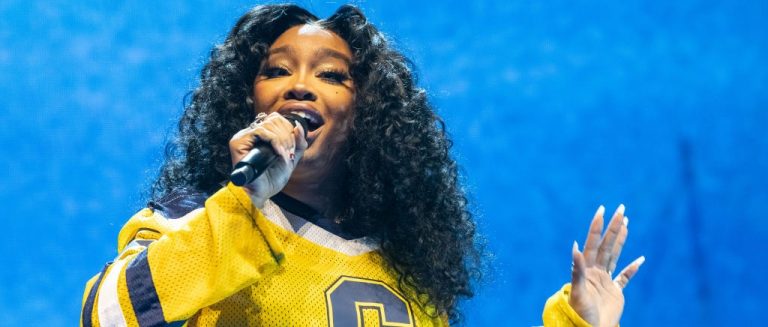 SZA Revealed A Collaboration With Paramore Is ‘In The Works,’ As A New Story Is ‘Writing Itself’