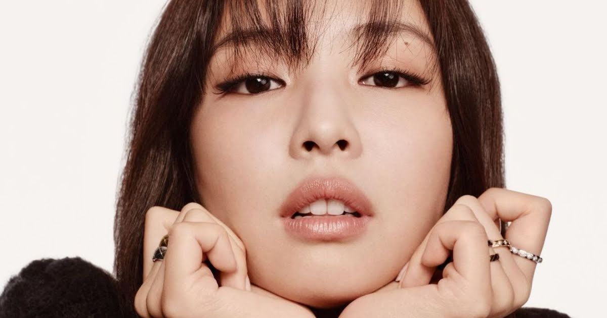 BLACKPINK’s Jennie Goes Viral As A Photo Op For Influencers