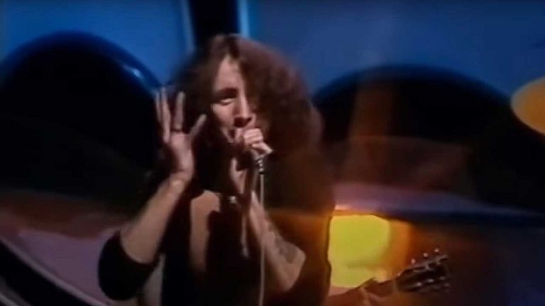 “He looked as fit as a butcher’s dog”: Watch Bon Scott’s surreal final UK appearance with AC/DC