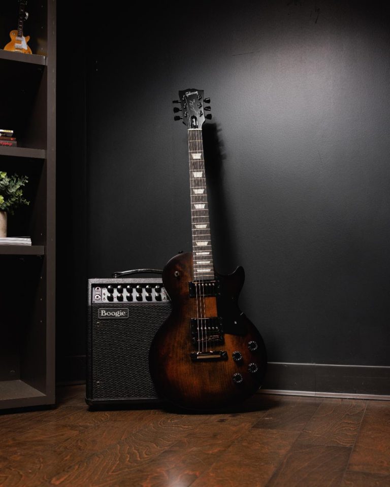 Gibson Unveils the Les Paul Modern Studio