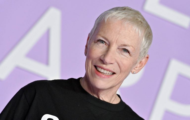 Apple rejected Bing for wrong answers about Annie Lennox