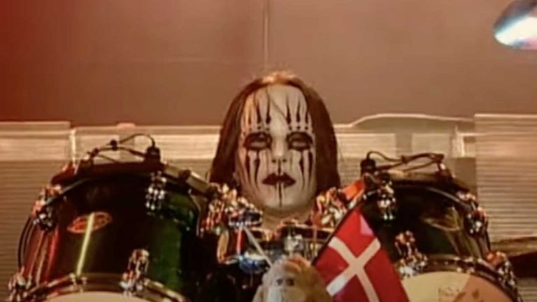 “We are here to play. We don’t let our friends down”: Watch pro-shot 4K footage of the night Joey Jordison saved Metallica when Lars Ulrich went AWOL