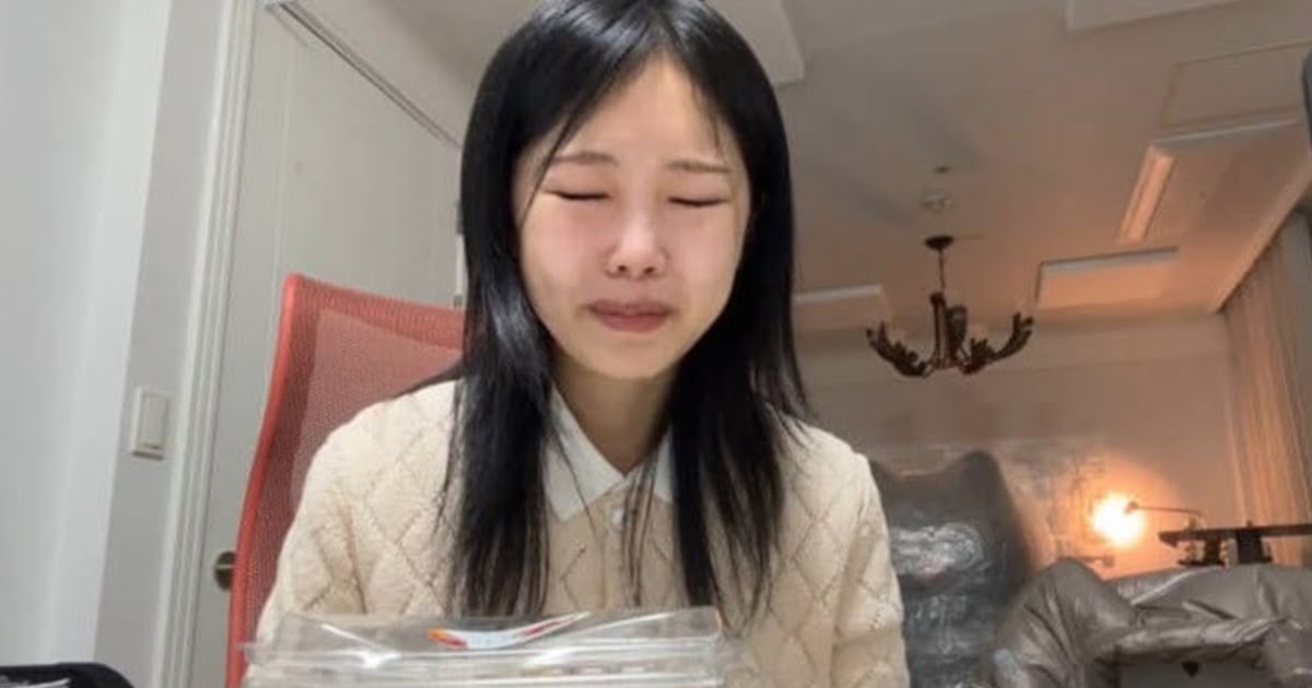 Star Rapper MEENOI Breaks Contract — Netizens Allude It To Her Tearful Livestream