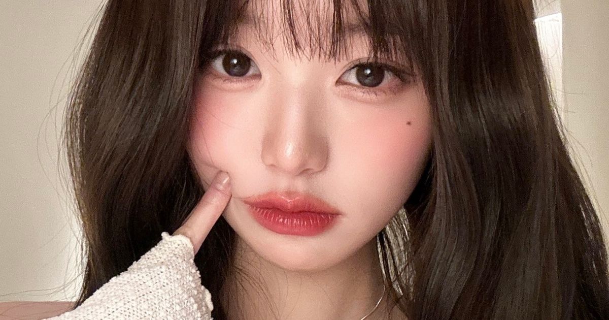 IVE’s Wonyoung Sends Fans Into Meltdown With Gorgeous New Selfies