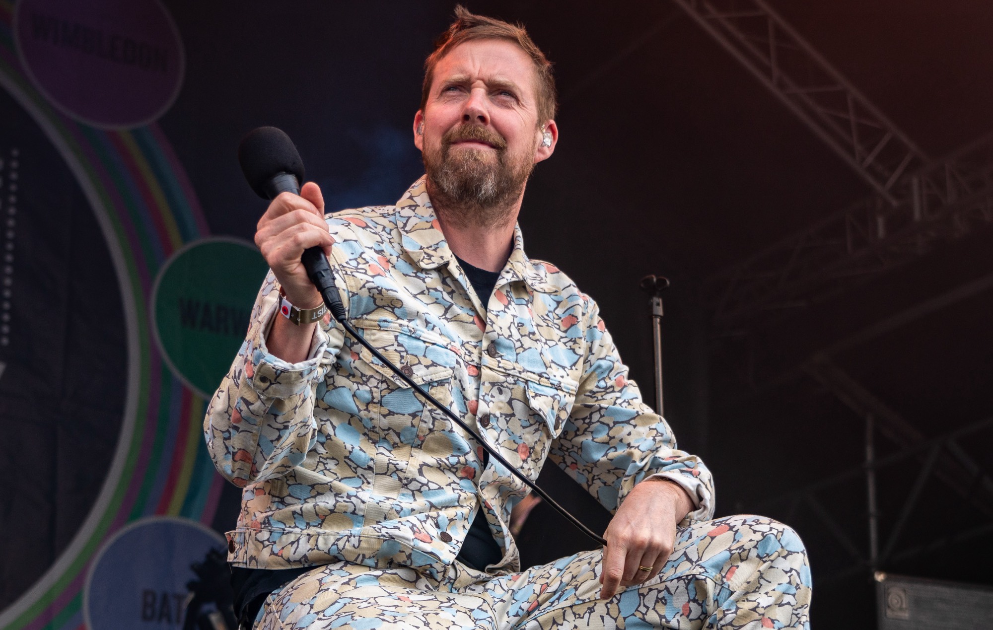 Leeds United fans go viral for mass Kaiser Chiefs sing-along after victory over Leicester