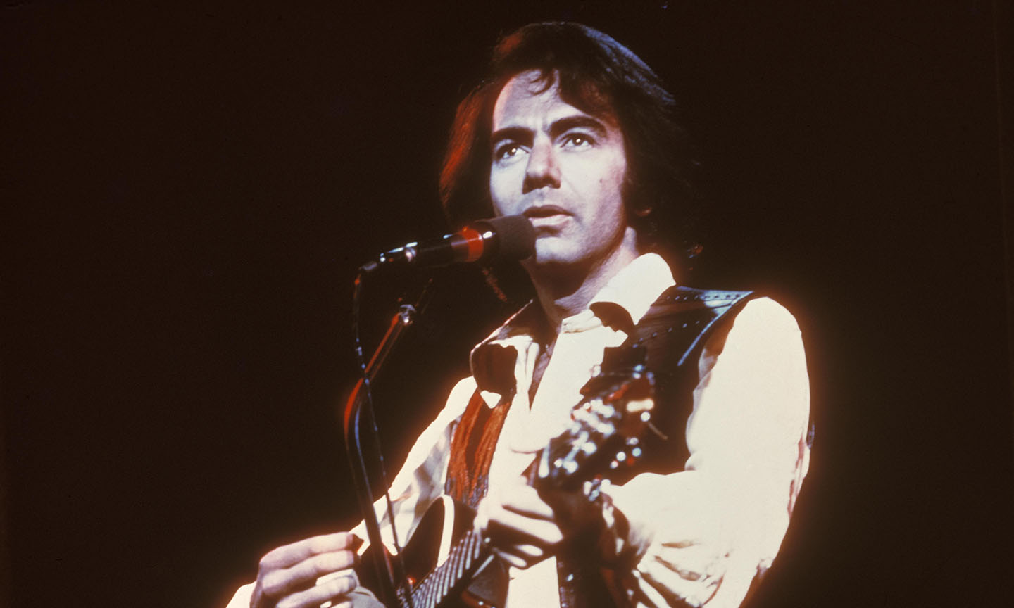 ‘I Am…I Said’: The Story Behind The Neil Diamond Classic