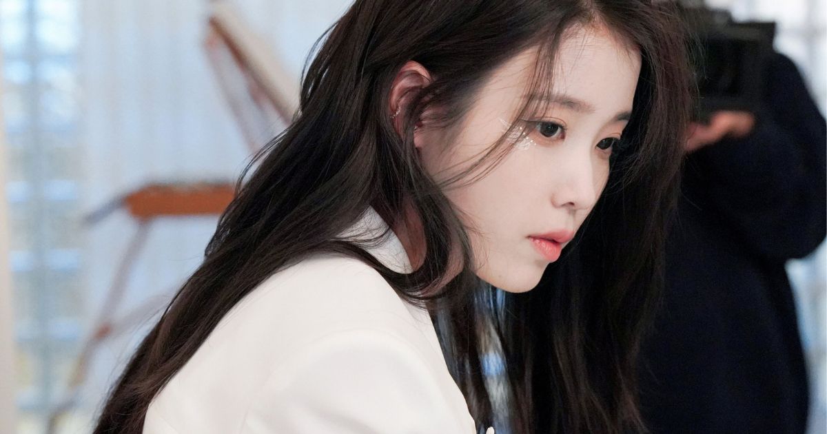 Why IU Couldn’t Win #1 With “Blueming” When It Was Released