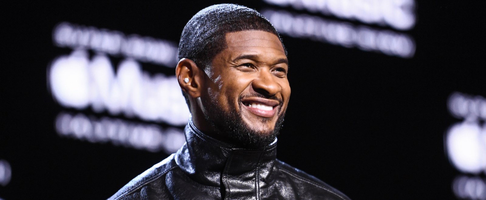 Usher Cites Rihanna’s Beloved Super Bowl Halftime Show As An ‘Inspiration’ For His Own (Minus The Pregnancy Reveal, Probably)