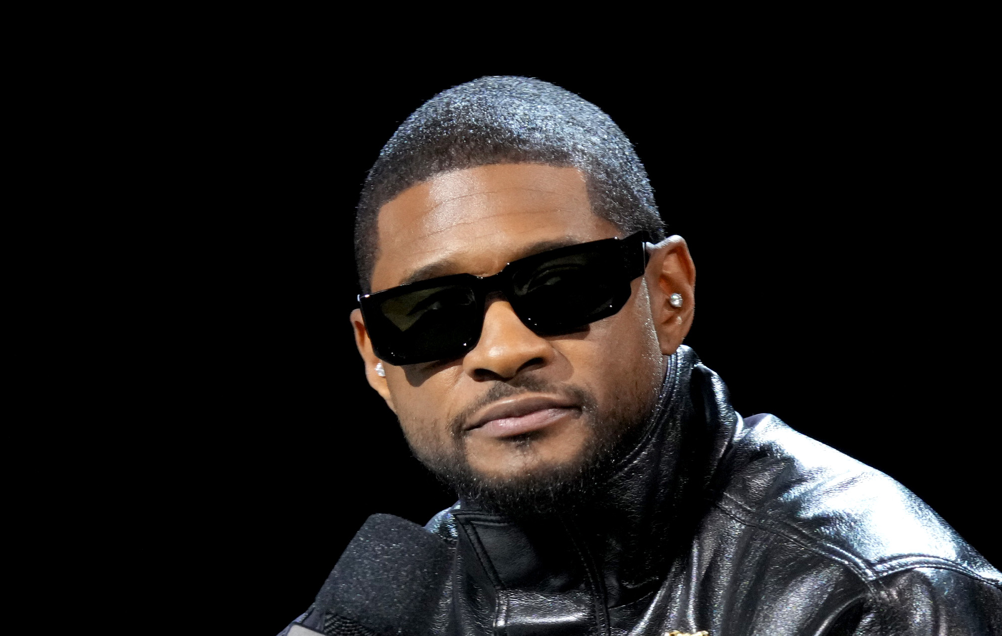 Usher reveals malfunction from 2011 Super Bowl Halftime Show with Black Eyed Peas