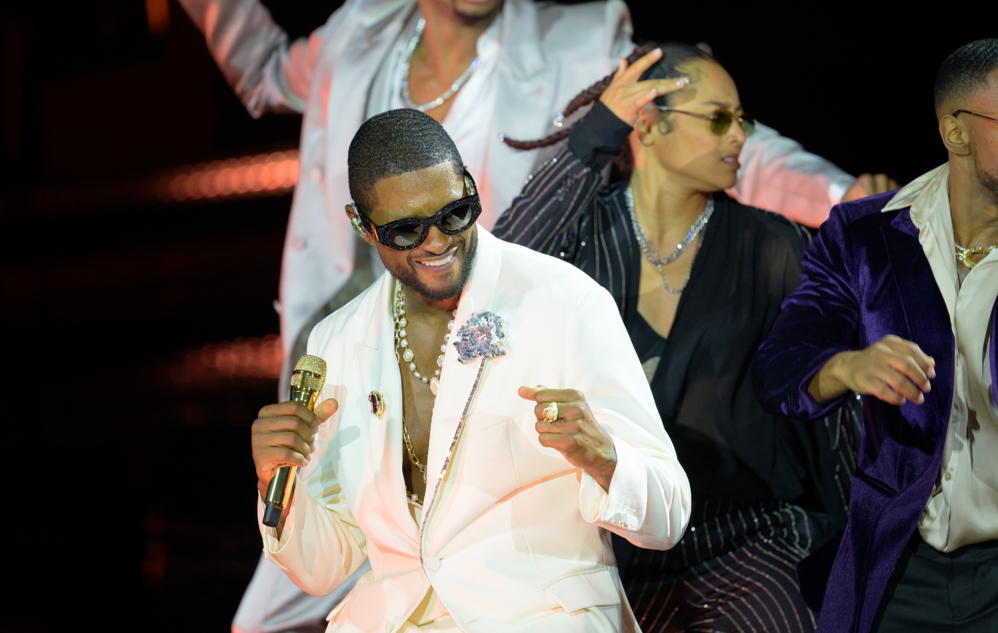 What to expect from Usher’s Super Bowl Halftime gig