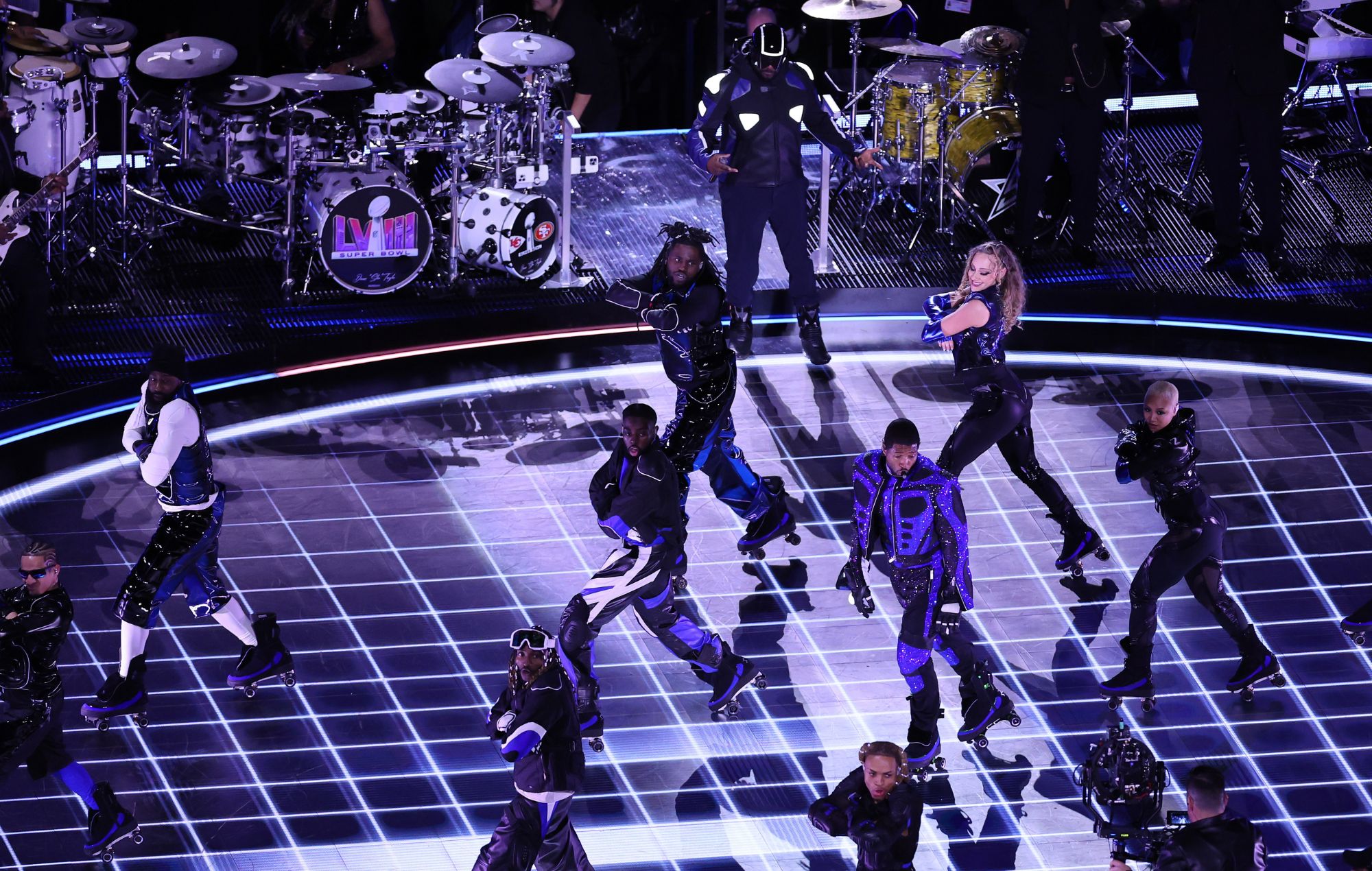 Usher paid tribute to late drummer Aaron Spears at Super Bowl halftime show with empty kit