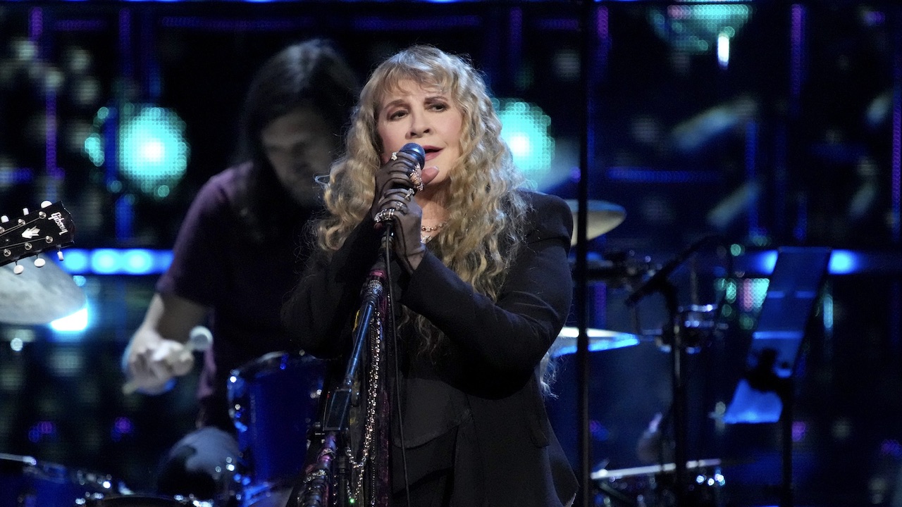 “Anything that draws me back to London, and therefore to England, fills my heart with joy”: Stevie Nicks to headline huge BST Hyde Park show